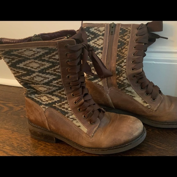 Brown size 8 boots - Picture 5 of 5